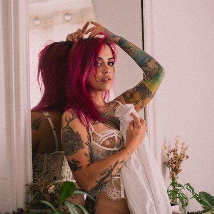 prunette OnlyFans picture