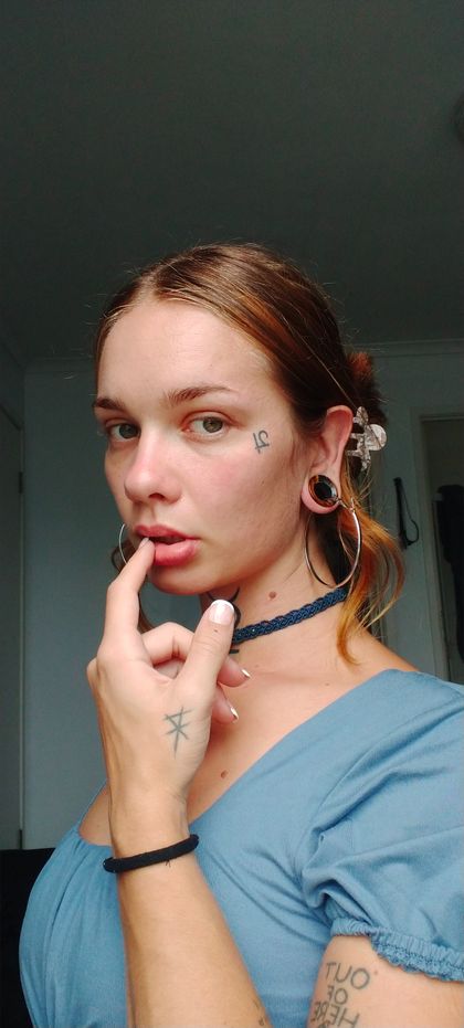 insatiable.curiousity OnlyFans picture