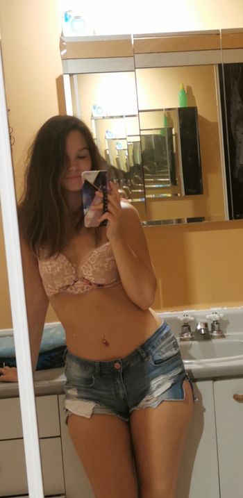 petitesarahh OnlyFans profile picture