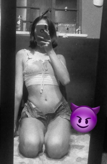 tinyii OnlyFans picture