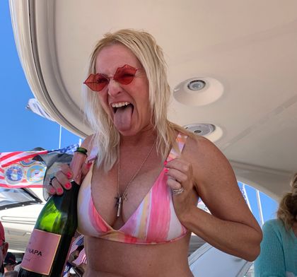 yachtswithmodels OnlyFans picture