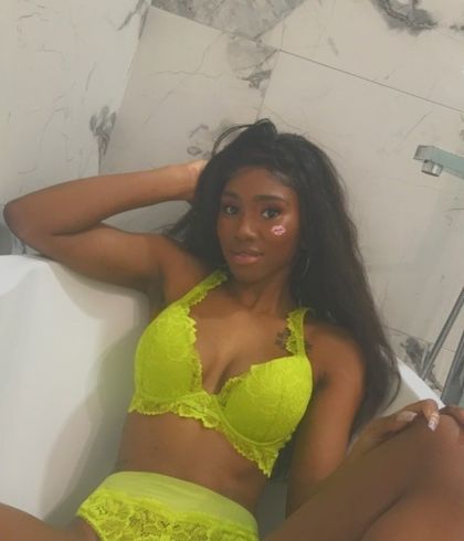 aliyahchanel OnlyFans picture