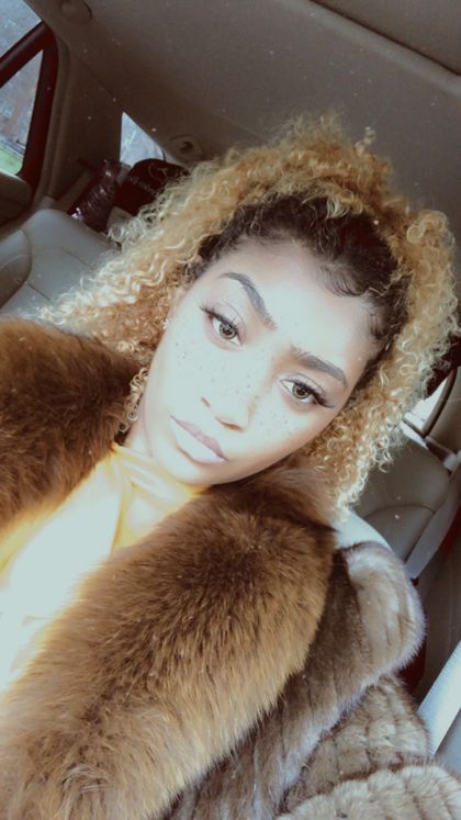 ellanese OnlyFans picture