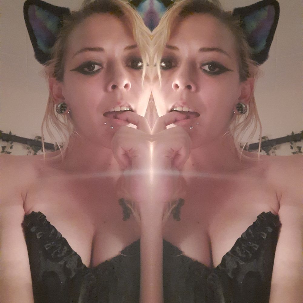 annieanonymous OnlyFans profile picture