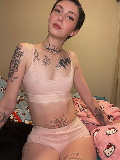 baddbunnyy20 OnlyFans picture