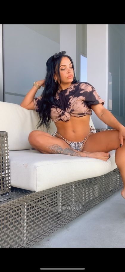 goldenlatina OnlyFans picture
