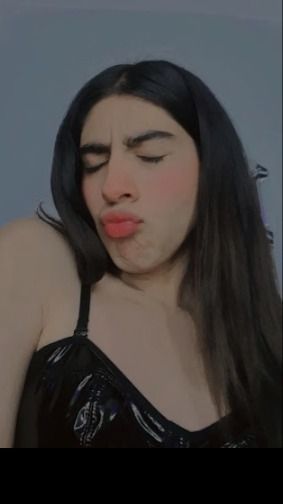 azaharatienevara OnlyFans picture