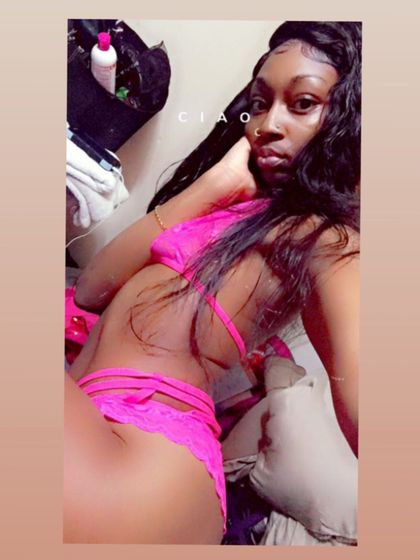 niaapeezyyy OnlyFans picture