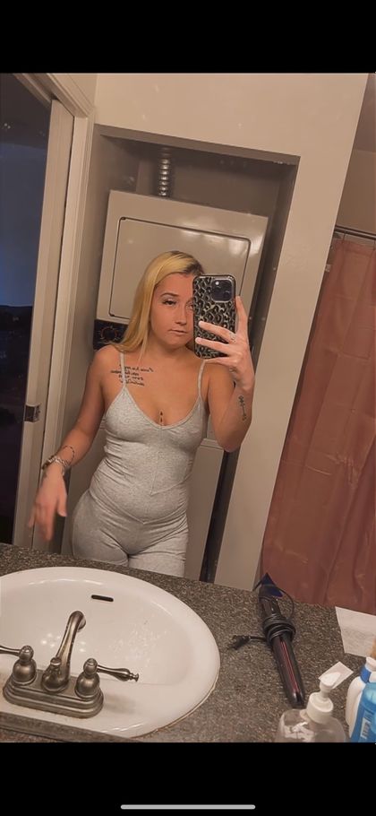 oliviavano27 OnlyFans picture