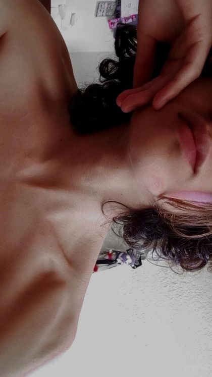 moontick OnlyFans picture