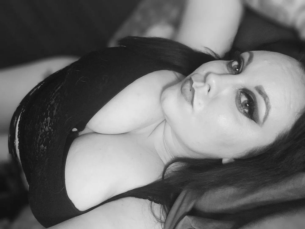 yourbuxombuddy OnlyFans profile picture