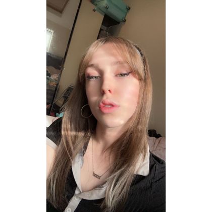 hungella OnlyFans picture