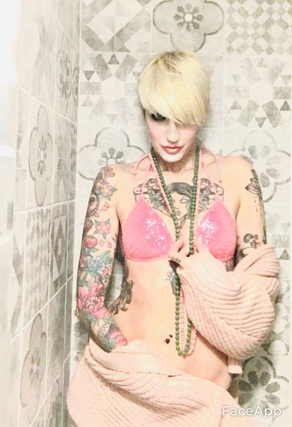 nakedbri OnlyFans picture