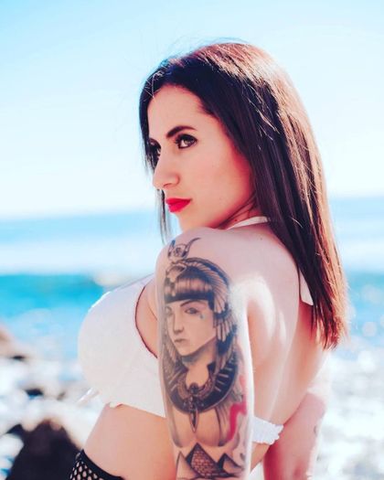 enkarinaaa OnlyFans picture