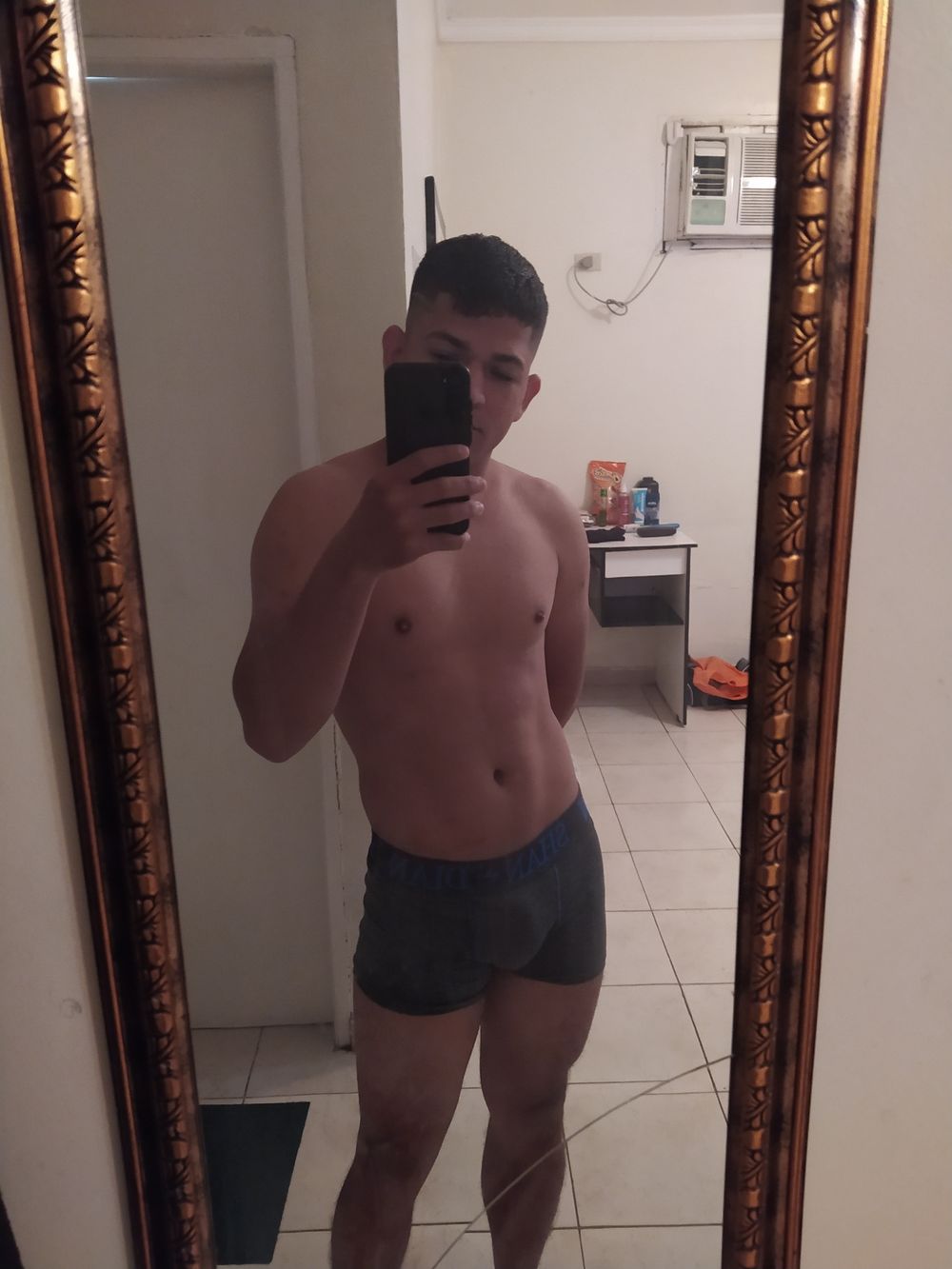hclatino OnlyFans profile picture