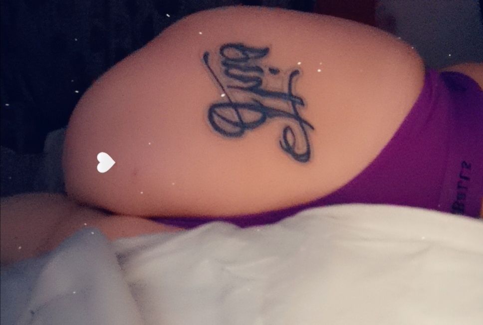 thegirlwiththeowltattoo OnlyFans profile picture