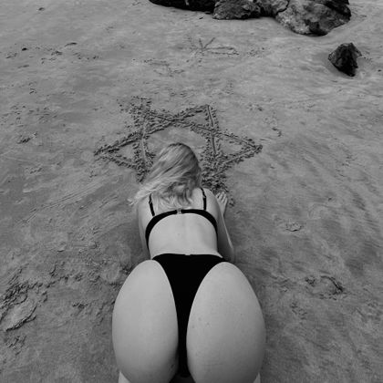 skyeb1ue OnlyFans picture