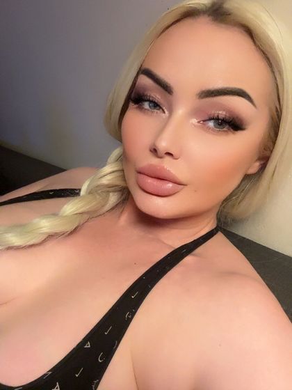 queenaleksagreyvip OnlyFans picture
