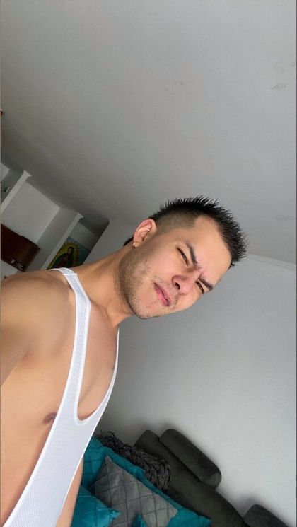 andrwyepes OnlyFans picture
