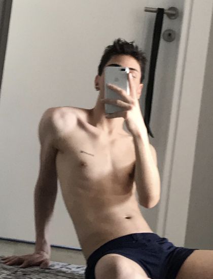 andrewen OnlyFans picture
