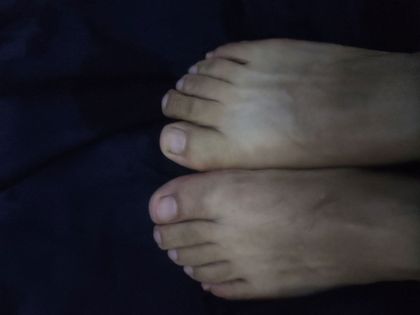 twofeetlindos OnlyFans picture