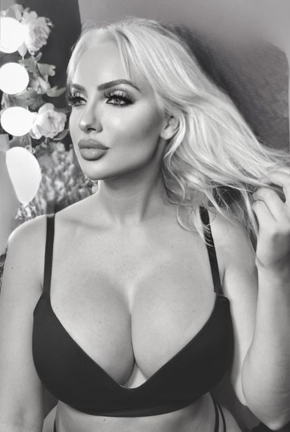 blondebarbiedollyxoxo OnlyFans picture