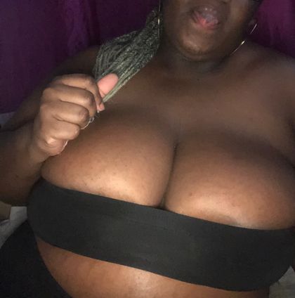 curvyqueen_22 OnlyFans picture
