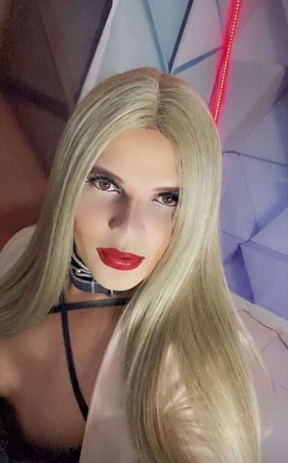 halzcaroline OnlyFans picture