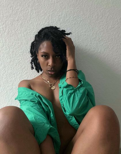 black_bar_bee OnlyFans picture