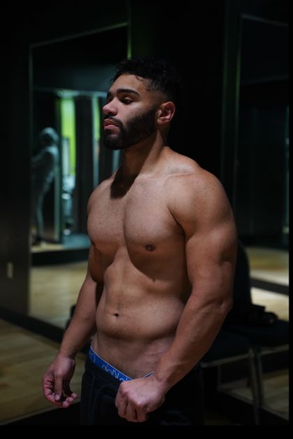axelyoung OnlyFans picture