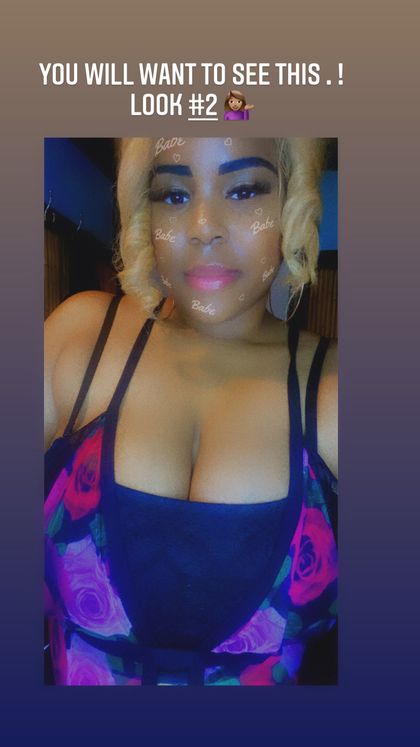 hollyreign OnlyFans picture