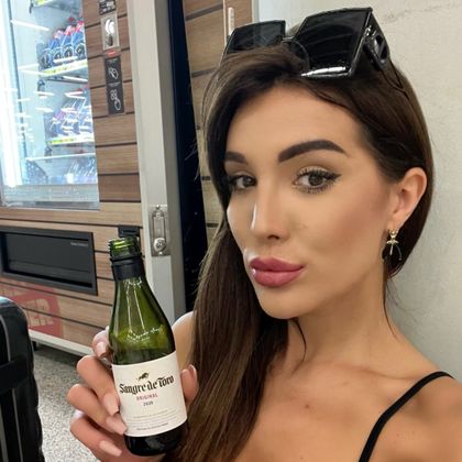 Best Hot Sexyzey OnlyFans Accounts | FansMetrics.com