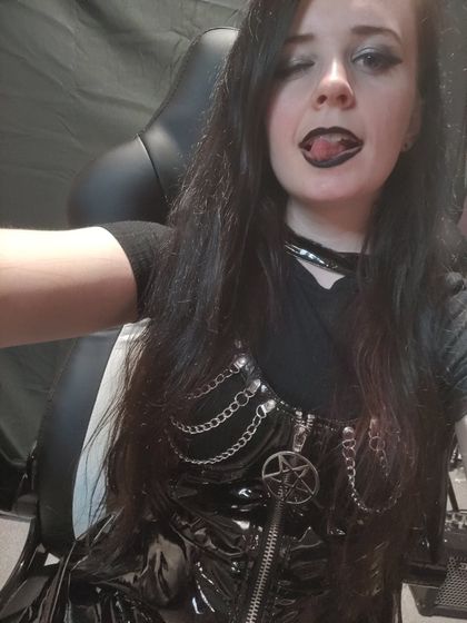 xqueenofdarkness666 OnlyFans picture