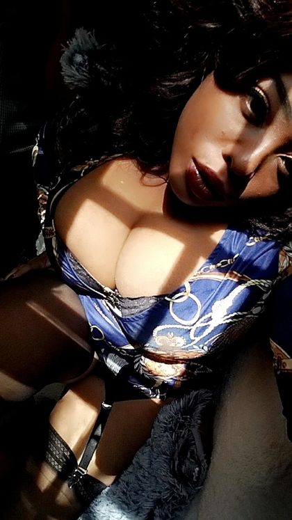 mochamonaluv OnlyFans picture
