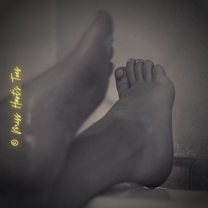 misshartstoes OnlyFans picture