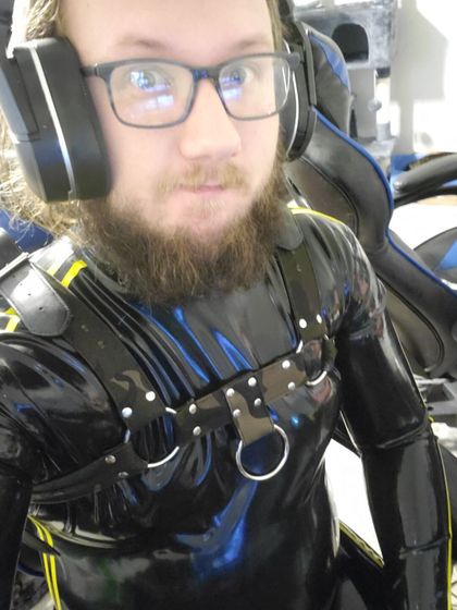 latexlover98 OnlyFans picture