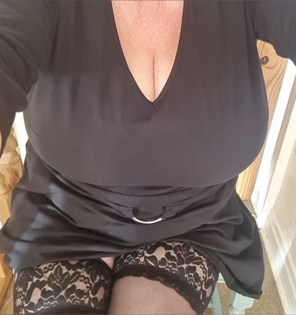 bareessentialsjj OnlyFans picture