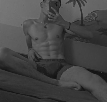 leoclopez OnlyFans picture