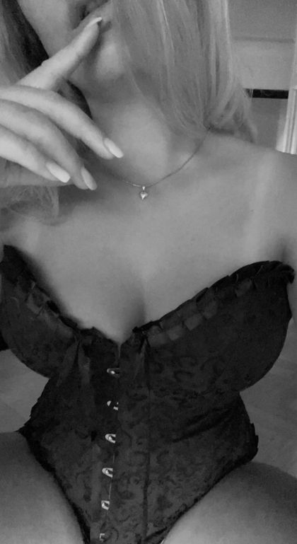 guldlockssecret OnlyFans picture