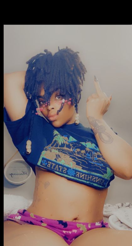 uniquefyneass OnlyFans picture