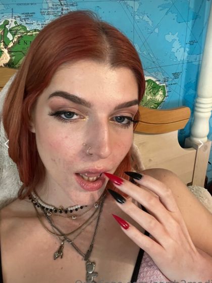 earth2madi OnlyFans picture