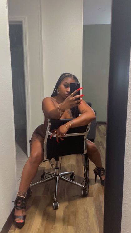 sevnkedaxxx OnlyFans picture