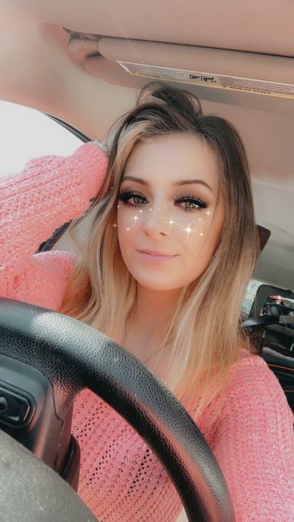alyssaxoxo12 OnlyFans picture