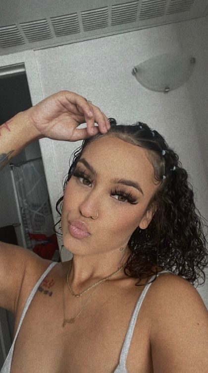 hazeluv OnlyFans picture