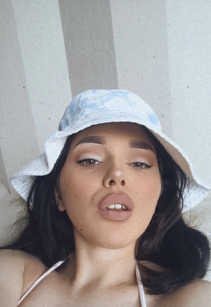 ellagomez27 OnlyFans picture