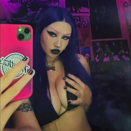 dearghostly OnlyFans picture