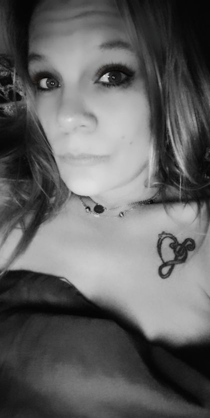 earthlingello4 OnlyFans picture