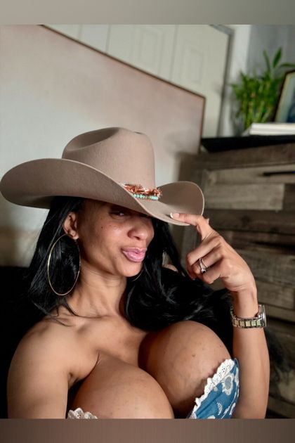 glorialamour OnlyFans picture