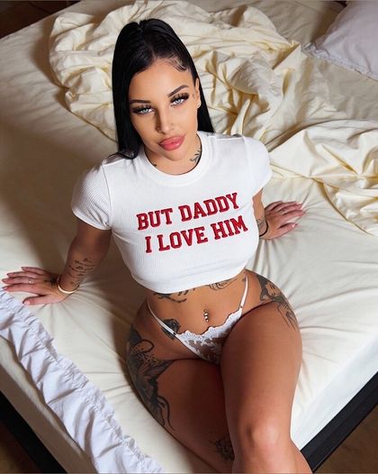 callmelavalentina OnlyFans picture