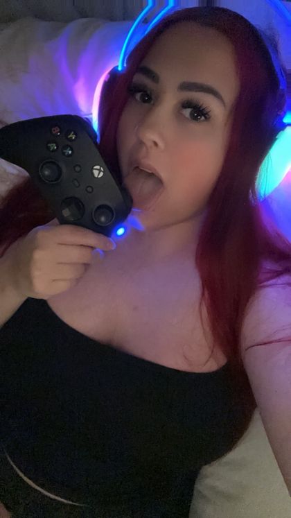 urst3pm0mmy OnlyFans picture